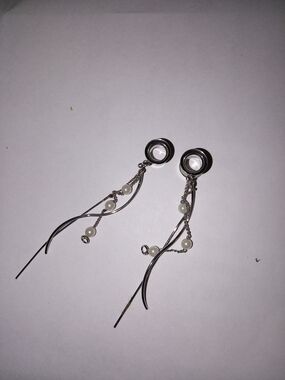 Source Unknown Silver Tone Pearl Drop Earrings